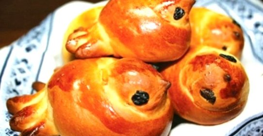 Булочки в форме птичек