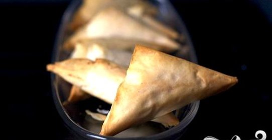 Пирожки с грибами и голубым сыром