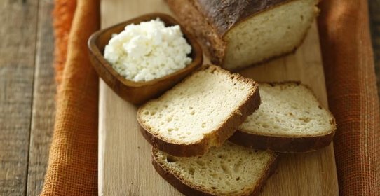 Хлеб с творогом и овсяными хлопьями