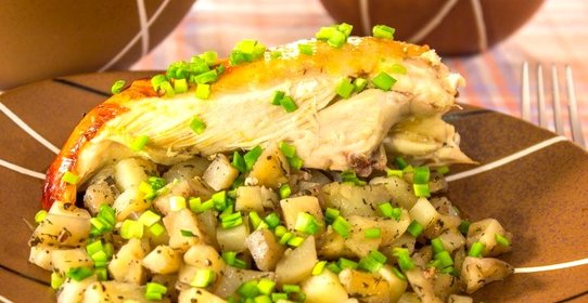 Курица, фаршированная картофелем