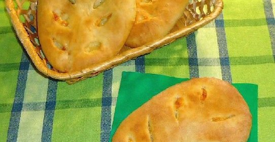 Фугасс с сыром