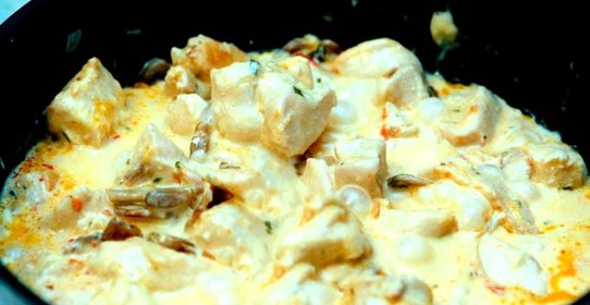 Мясо под белым соусом