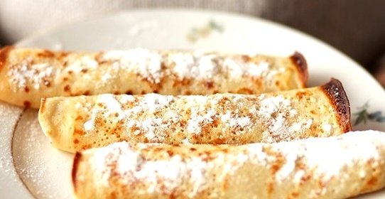 Блинчики с яблоками и орехами