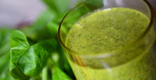 Смузи из шпината и фруктов