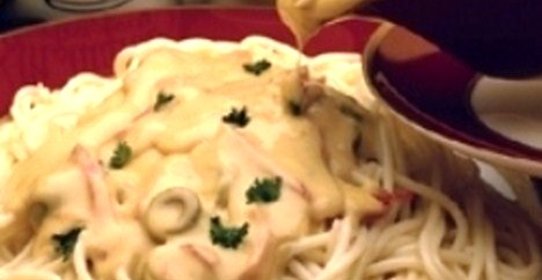 Паста феттучини в сливочно-томатном соусе