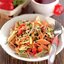 Салат из пасты, ветчины и овощей