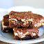 Шоколадные пирожные с орехами и суфле