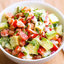 Салат с авокадо и свежими овощами