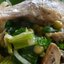 Утиные ножки с сельдереем, грибами и горошком