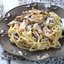 Спагетти с курицей и грибами в сливочном соусе