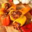 Перец, фаршированный кусочками мяса