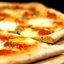 Пицца с копченым сыром