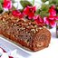 Шоколадный рулет с орехами