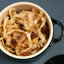 Тушеная капуста с яблоком и изюмом