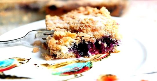 Рассыпчатый черничный пирог