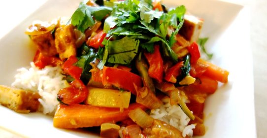 Гуляш соевый со сладким перцем