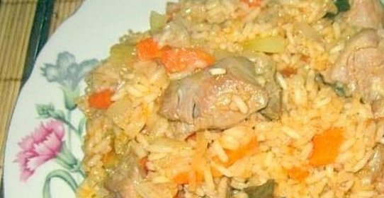 Рассыпчатый плов со свининой