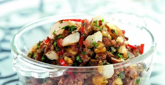 Жареная свинина с рамбутаном