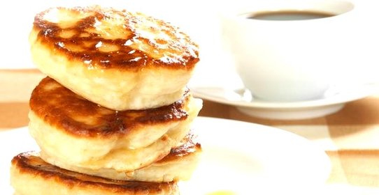 Пышные яблочные оладьи