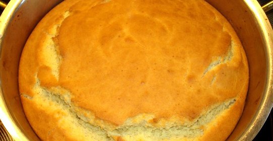 Южный кукурузный хлеб в чугунной сковороде