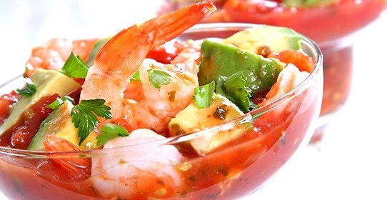 Коктейль из креветок с авокадо