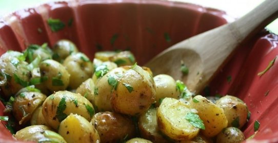 Картофель с мятным майонезом