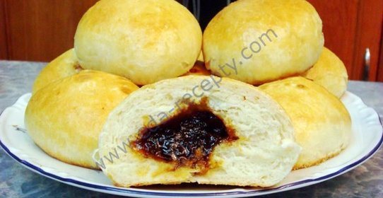 Дрожжевые булочки с повидлом