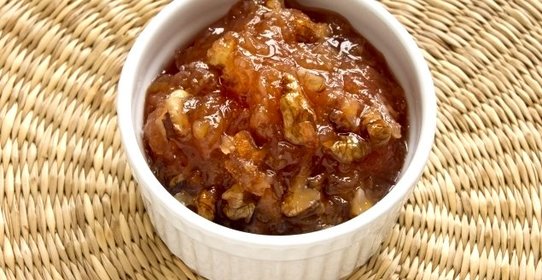 Варенье из айвы с грецкими орехами