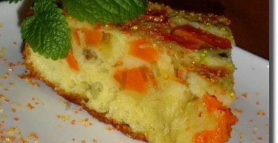 Шарлотка с тыквой и изюмом