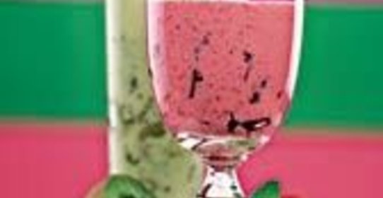 Ласси с клубникой и киви