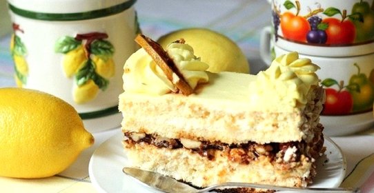 Лимонный торт с ореховой прослойкой