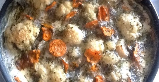 Цветная капуста в плавленном сыре с базиликом