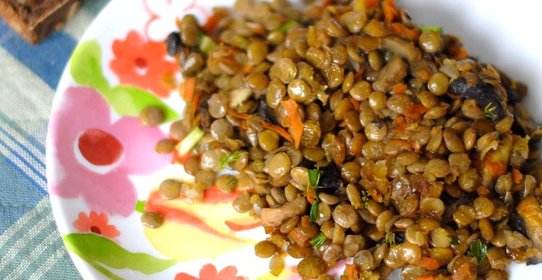 Чечевица с шампиньонами