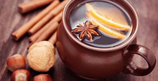 Пять рецептов согревающих зимних напитков