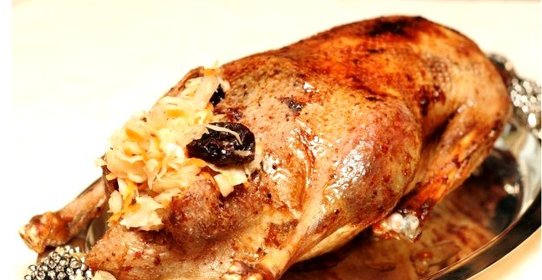 Гусь в мультиварке