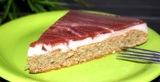 Низкокалорийный бананово-клубничный торт