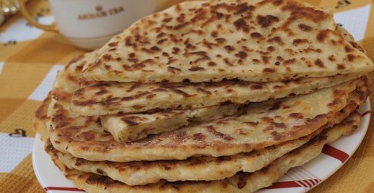 Сырные лепёшки на сковороде