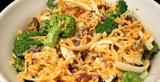 Салат с брокколи