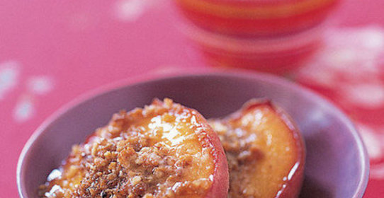 Фаршированные персики в кленовом сиропе