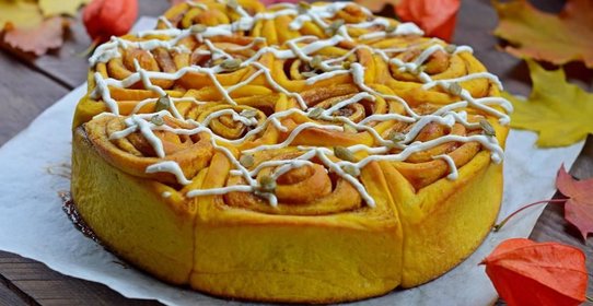 Тыквенные булочки с корицей