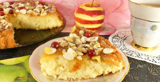 Сметанный пирог с яблоками