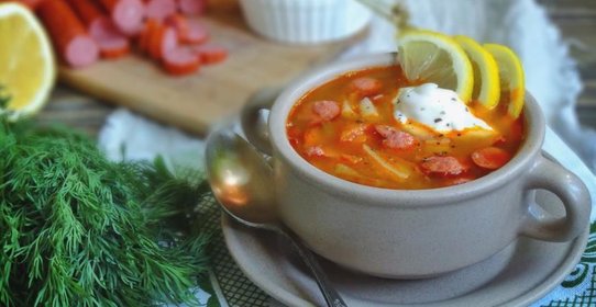 Солянка из охотничьих колбасок