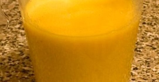 Яблочный коктейль с персиками