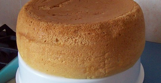 Пышный бисквит в мультиварке