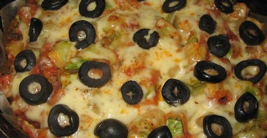 Рыба, запеченная с кабачками