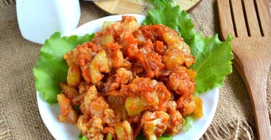 Овощное рагу с цветной капустой и кабачками