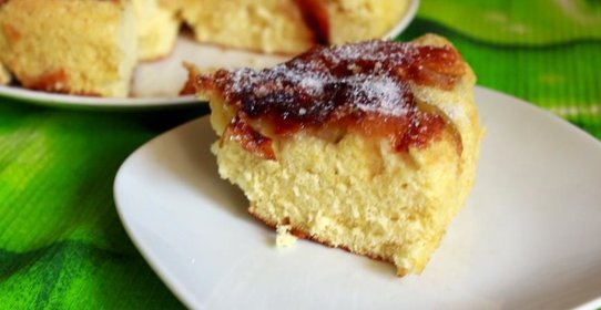 Яблочный пирог-перевёртыш в мультиварке