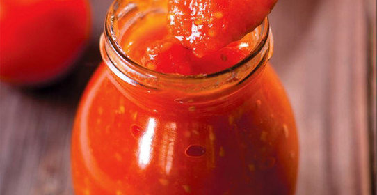 Домашняя томатная паста с чесноком