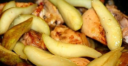 Куриное филе с грушей