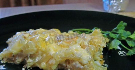 Минтай в духовке с майонезом и луком